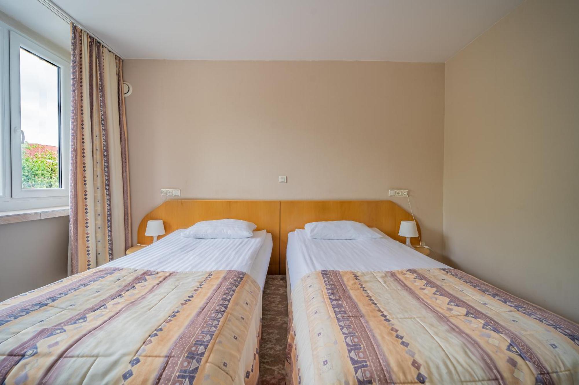 Hotel Mazowiecki Lodz Exteriör bild